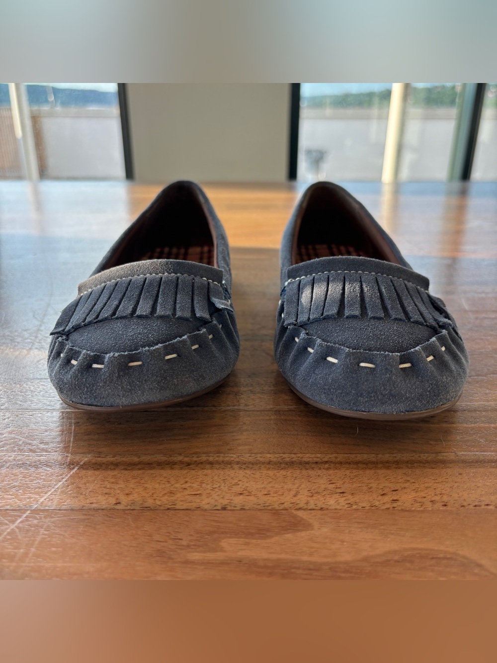 Lands End Women’s Suede Moccasins, Size 7 - Picture 2 of 10